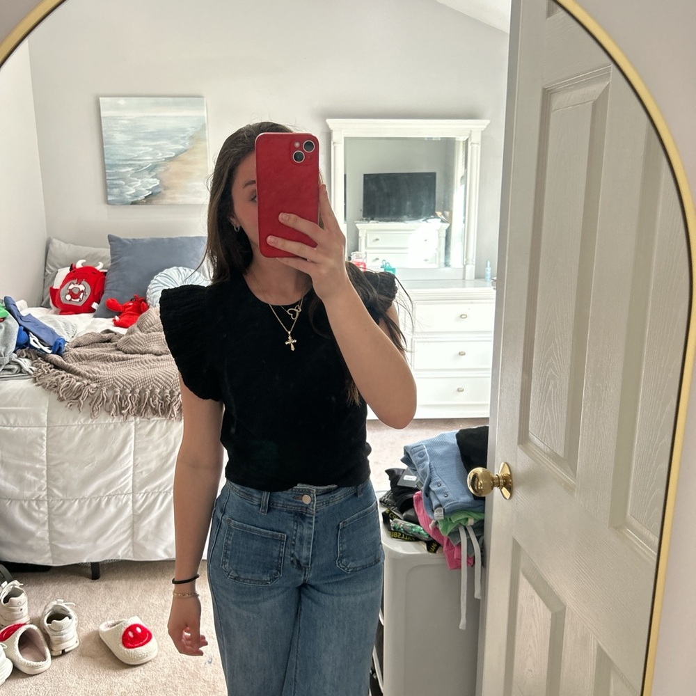 Black Zara ruffle sleeve top